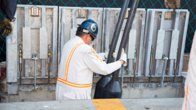 eBlue_ecoZero-Emissions Equipment To Terminals in port of Long Beach nomy_