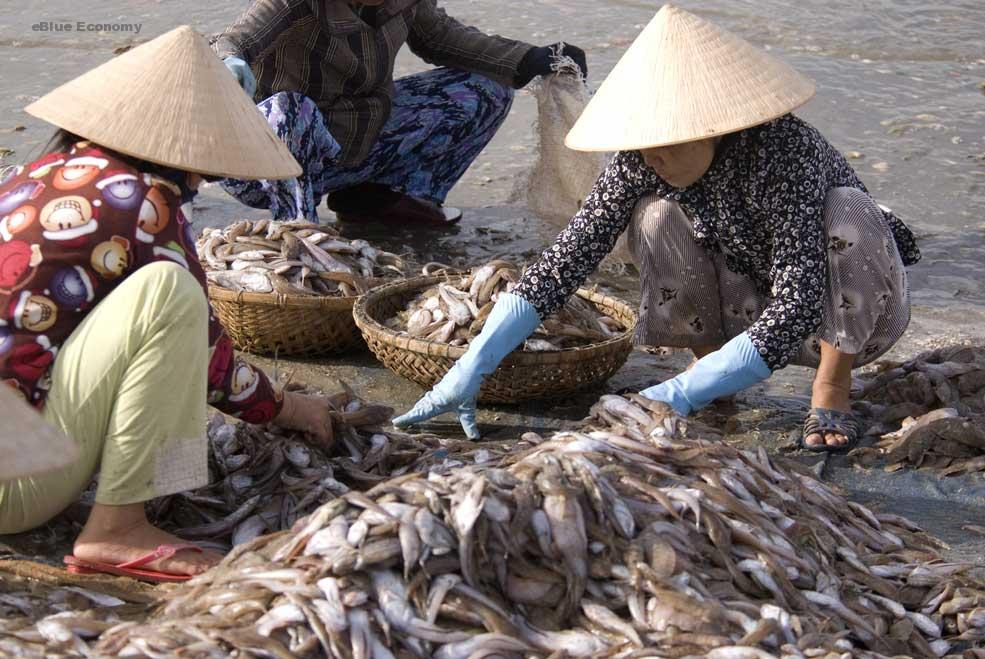 eBlue_economy_Women_Asia_workers