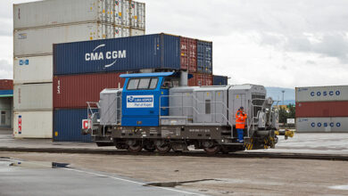 eBlue_economy_train with Jaguar land rover arrives to port of Kope