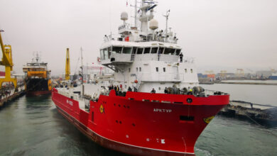 eBlue_economy_Arktur – Ex-supply vessel undergoes conversion to take on crab catching in Russian waters