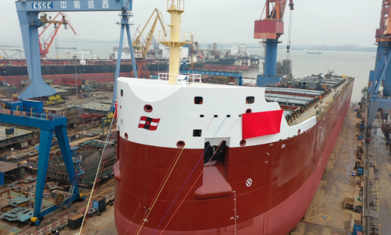 eBlue_economy_Watch_CSL_s new self-unloader hits the water in China