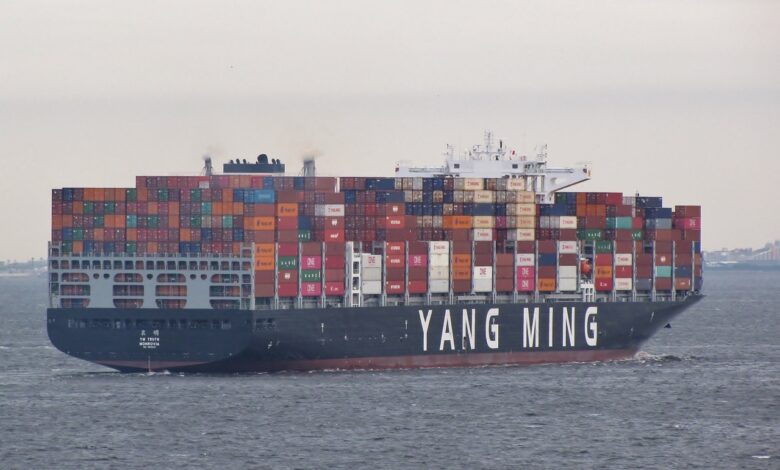 eBlue_economy_Yang Ming takes delivery of one more 11,000 TEU ship