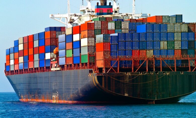 eBlue_economy_Global Ship Lease announces agreement to acquire 12 containerships