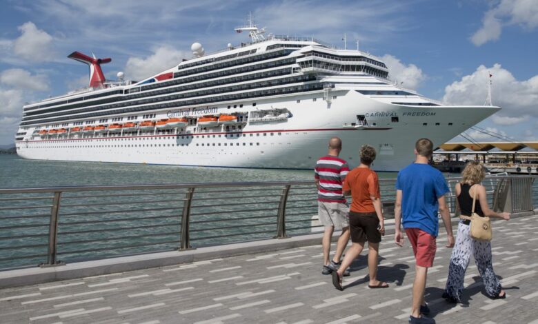 eBlue_economy_ Carnival Cruise Line returns to guest operations from PortMiami, bolstering local economic impact