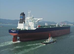eBlue_economy_ VLCC tanker Chief Officer and Bosun killed by wave in Drake Passage