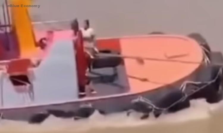 Tugboat capsized in Bangkok, 2 missing VIDEO