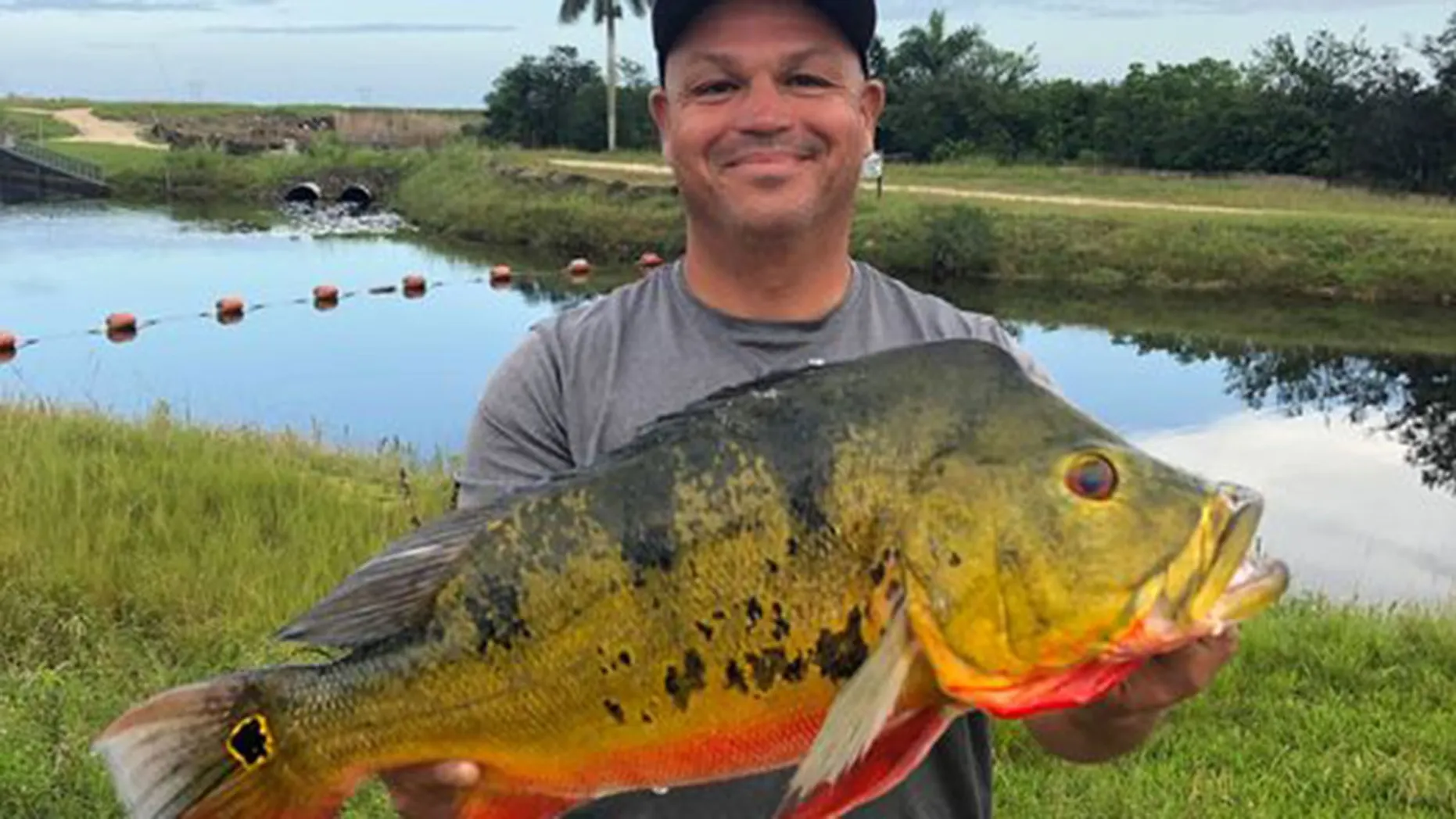 eBlue_economy_Fisherman breaks nearly 30-year-old record in Florida