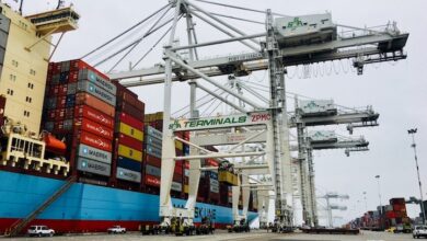 eBlue_economy_Newest, giant crane at Oakland Seaport began operations