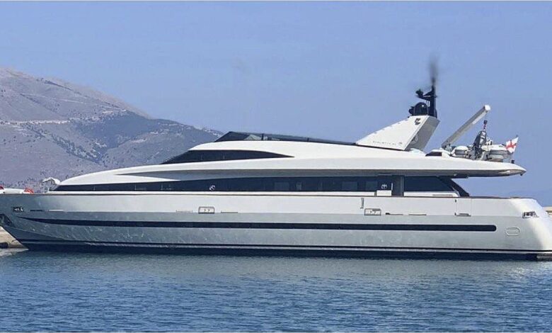 eBlue_economy_Baglietto’s classic 31m motor yacht Sily