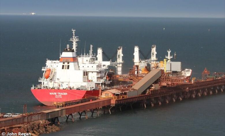 eBlue_economy_Chinese bulk carrier with cargo emitting toxic fumes relocated, South Africa