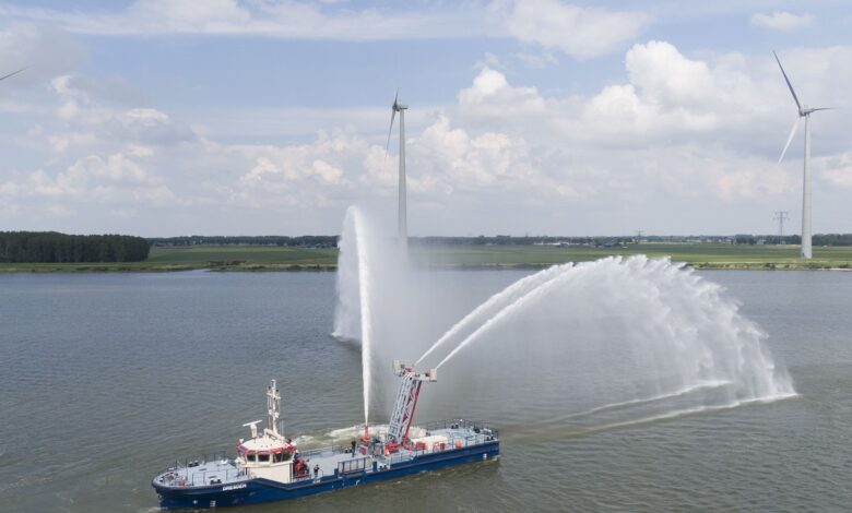 eBlue_economy_Damen Shipyards delivers custom electric Fire-Fighting vessels to Flotte Hamburg