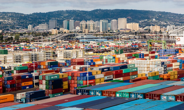 eBlue_economy_Port of Oakland import volume up 8% the first 11 months of 2021