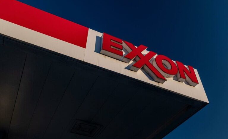 eBlue_economy_ExxonMobil reaps windfall of up to $1.9billion from oil and gas rally
