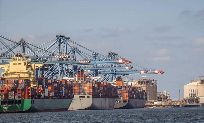 eBlue_economy_زيادة معدلات تداول الجاويات بميناء تاتسكندرية خلال عام 2021 وانتظام الحركة الملاحية خلال ال48 ساعة الماضية
