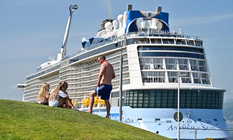 eBlue_economy_Australian Government Plans to Green Light Cruises After a 2-Year Pause