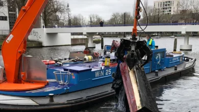 eBlue_economy_Damen Shipyards delivers Hybrid Crane Vessel 1804 to Amsterdam’s Waternet