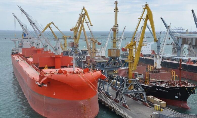 eBlue_economy_Ukraine Shuts Ports as Conflict Threatens Grain Supplies