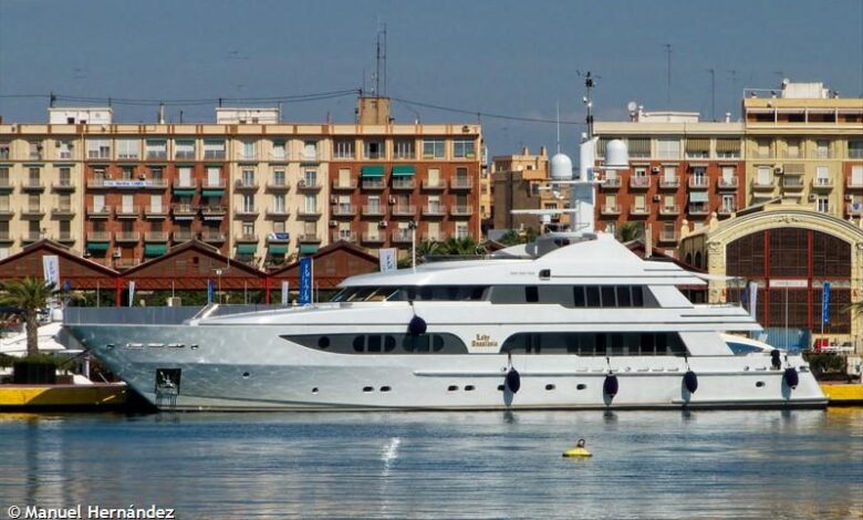 eBlue_economy_Spanish authorities are seizing the yacht _Lady Anastasia