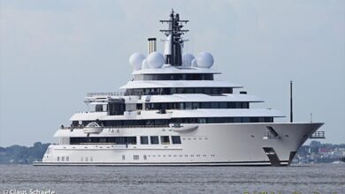 eBlue_economy_Italy seizes $700m luxury vessel for ties to Russian President