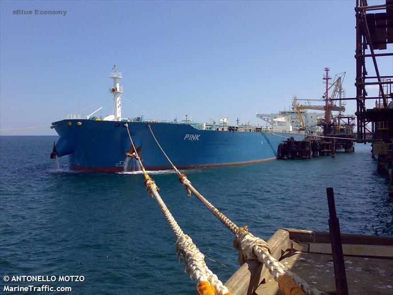 eBlue_ecobomy_Suezmax crude oil tanker disabled by fire in Gibraltar Strait