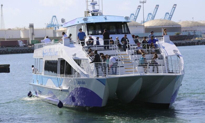 eBlue_economy_Free Harbor Boat Tours return to the Port of Los Angeles