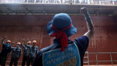 eBlue_economy_Reuters_S.Korean shipyard workers reach deal to end strike