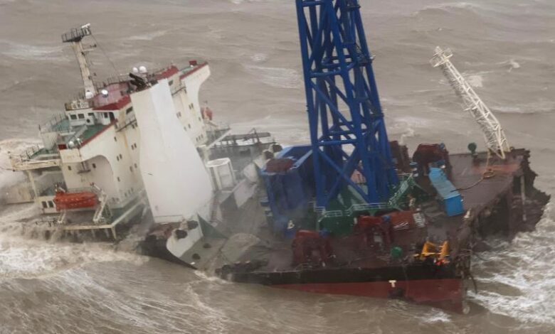 eBlue_economy_Tragedy at sea in Typhoon Chaba_ massive ship broke in half and sunk off Hong Kong dozens of crew are missing