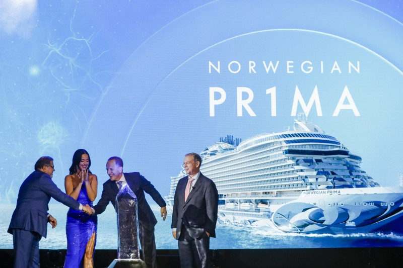 eBlue_economy_Norwegian Cruise Line christened its newest ship Norwegian Prima