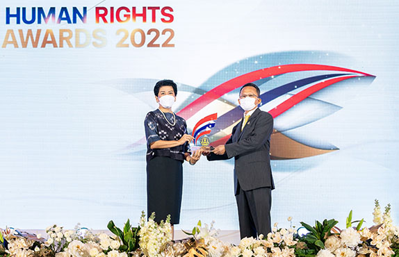eBlue_economy_PTTEP receives the Role Model Organization Award on Human Rights for four consecutive years
