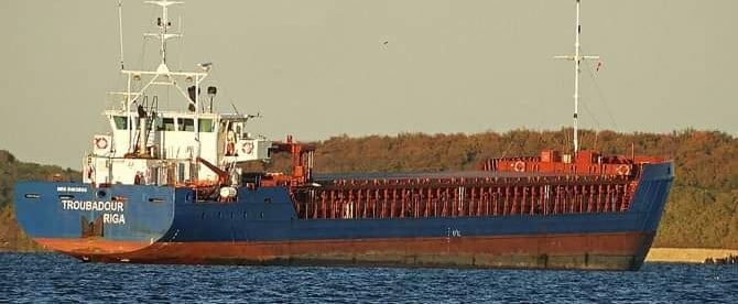 eBlue_economy_Freighter with alcohol and tobacco aground at Nakskov approach, Denmark