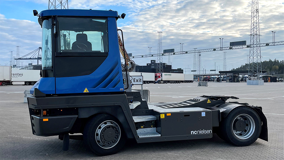 eBlue_economy_Ports of Stockholm, Volvo Penta and CMB.TECH collaborate on hydrogen-powered RoRo tractors