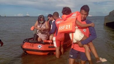 eBlue_economy_The Philippine Coast Guard evacuates 103 passengers from grounded ferry off Camiguin - Manila