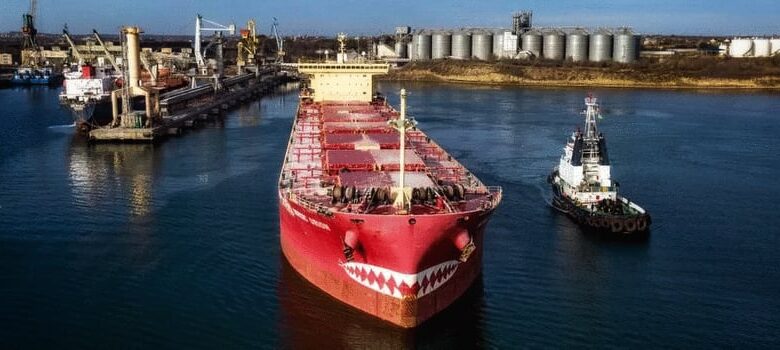 eBlue_economy_Ships sail from Ukraine despite Russia suspending grain deal