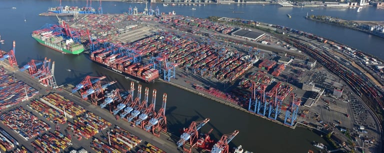 eBlue_economy_Hamburg Port info live on your smartphone