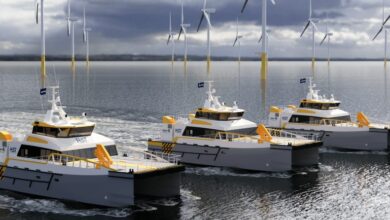 eBlue_economy_High Speed Transfers signs contracts with Damen