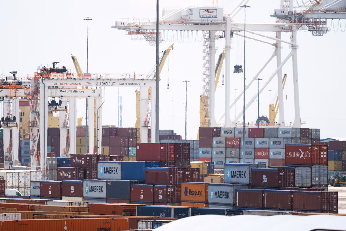 Trump Weighs 25% Tariff on Chinese Imports to Pressure Iran